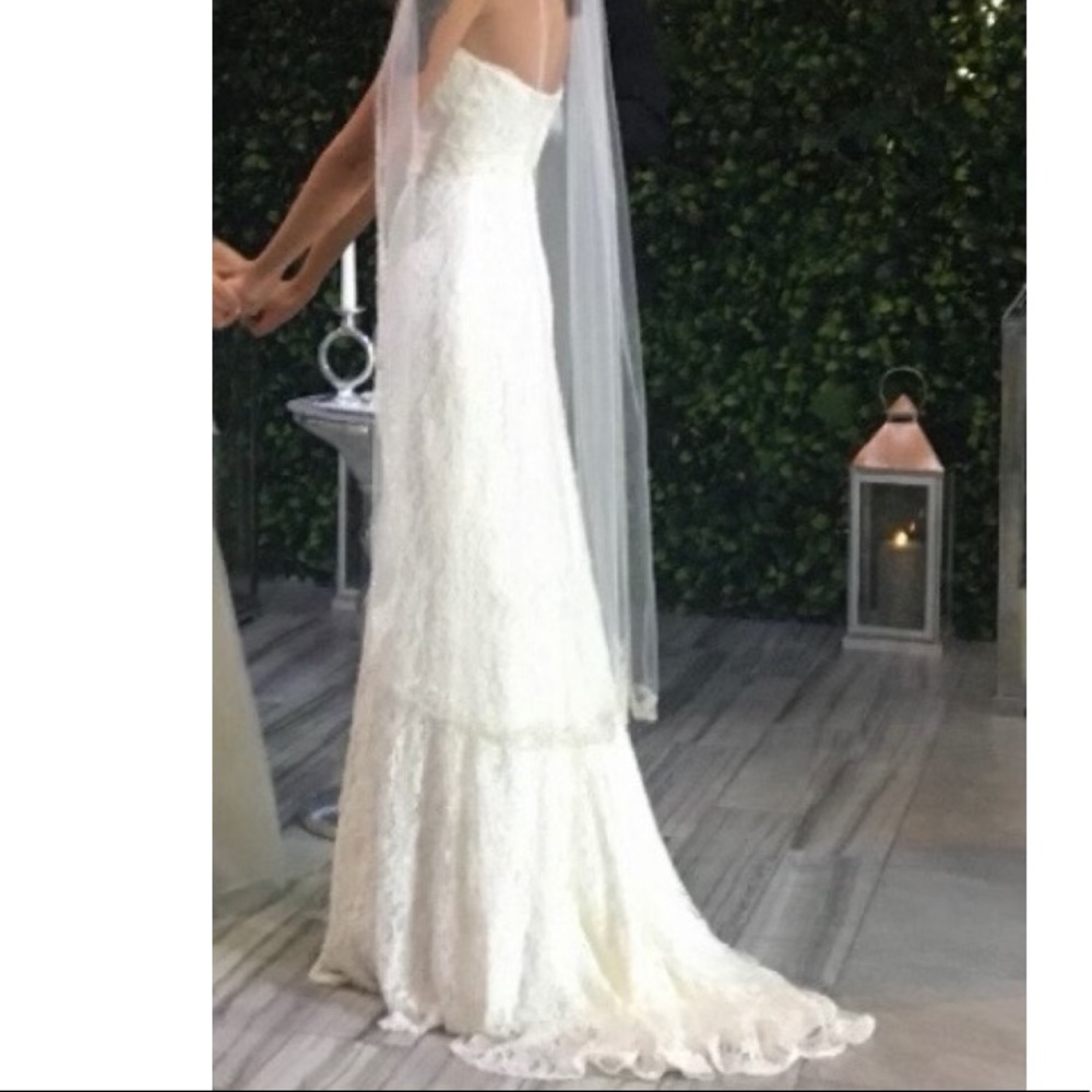 Wedding Dress - Picture 9 of 9